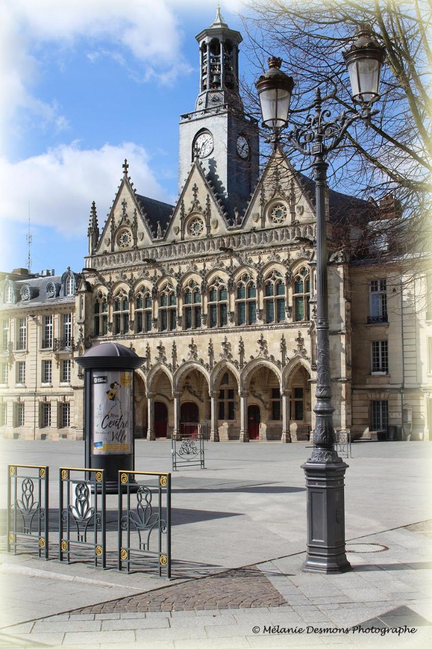 Comme à la maison - BASILIQUE Saint-Quentin (Aisne) Exterior foto